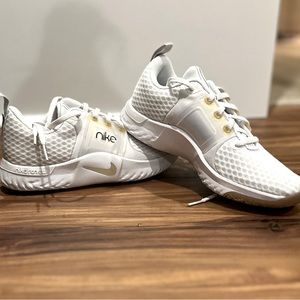 White Nike “Renew”